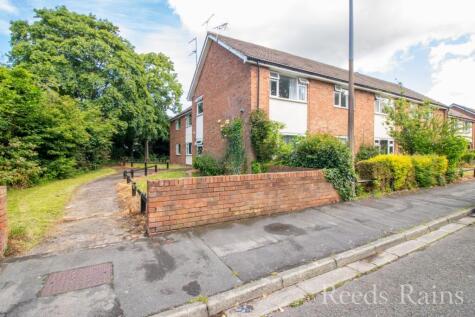 Stirling Court, Ellesmere Port, Cheshire, CH65