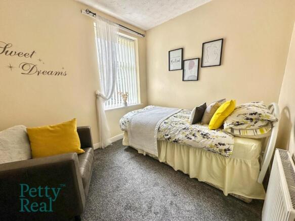 2 bed Terraced for sale Image 8