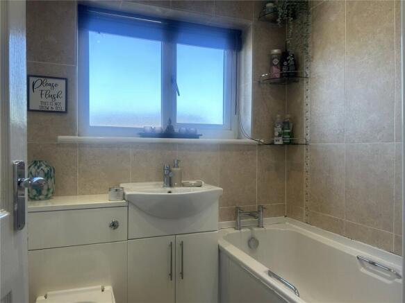2 bed Semi-Detached for sale Image 12