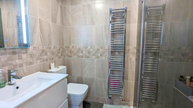 Photo 10