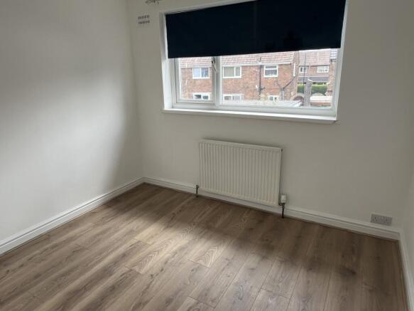3 bed House to rent Image 8
