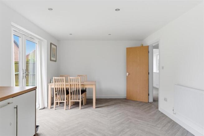 4 bed Detached for sale Image 5