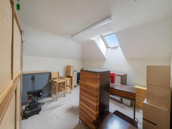 2 bed Flat for sale Image 10