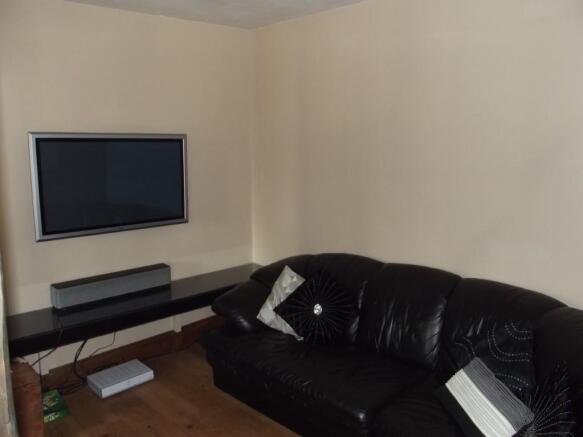 tv/dining room