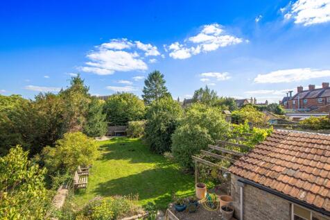 Gloucester Road, Malmesbury, SN16