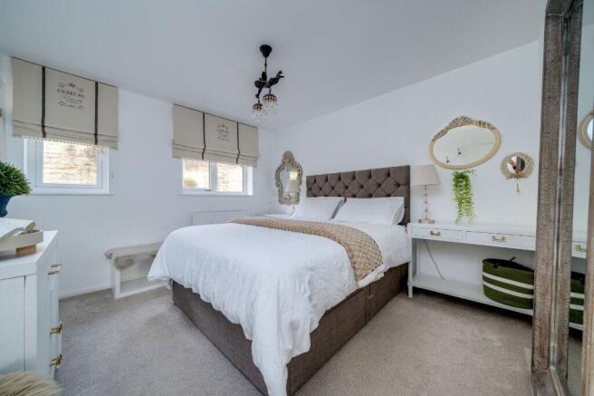 2 bed Terraced for sale Image 8