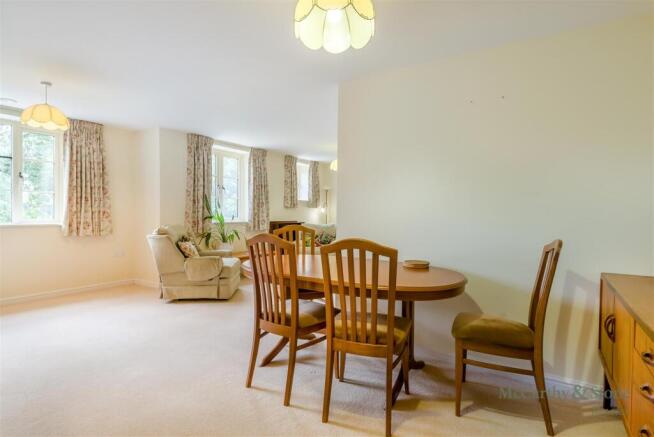 8700294-interior09.jpg