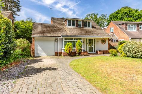 Tanglewood Close, Pyrford, Surrey, GU22