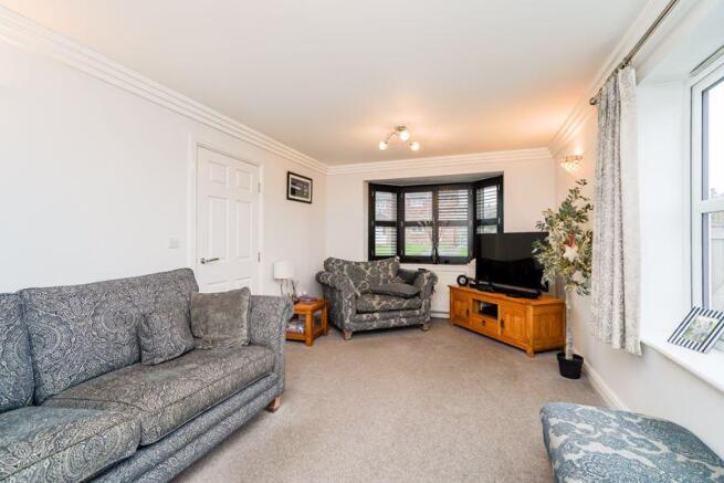 4 bed Detached for sale Image 11