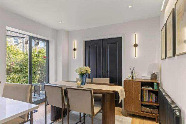 3 bed House for sale Image 10