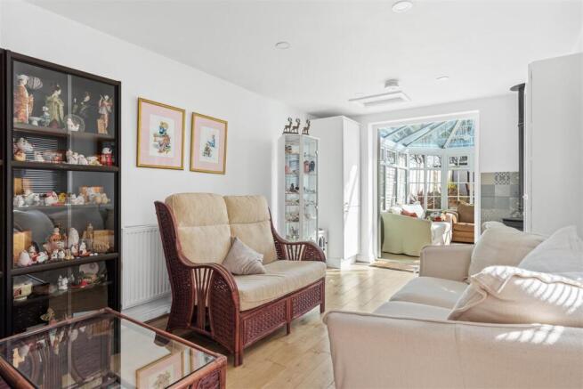 4 bed Terraced for sale Image 7