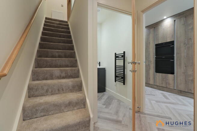 4 bed Town House for sale Image 10