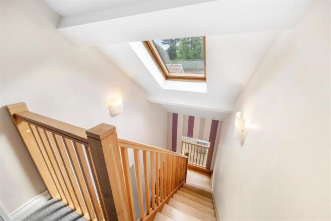 FIRST FLOOR LANDING