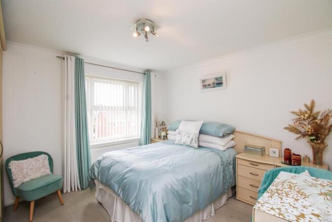 2 bed Apartment for sale Image 6