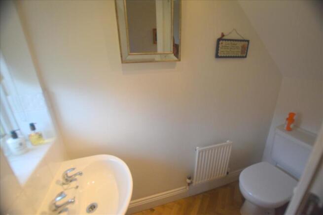 CLOAKROOM / WC