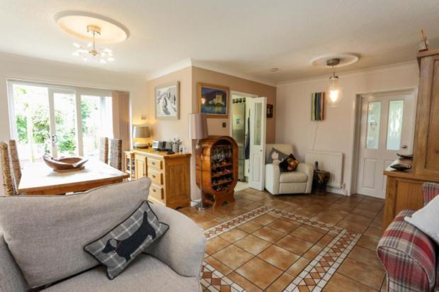 Lounge/Dining Room