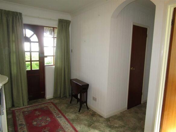 ENTRANCE HALLWAY