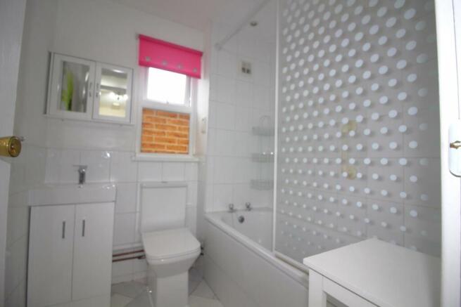 Bathroom.jpg