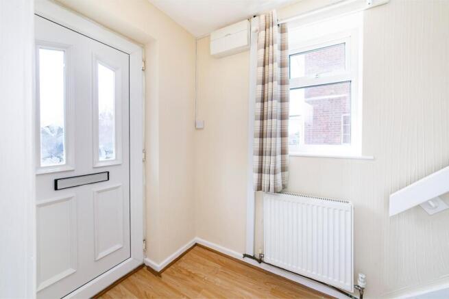 3 bed Semi-Detached for sale Image 8