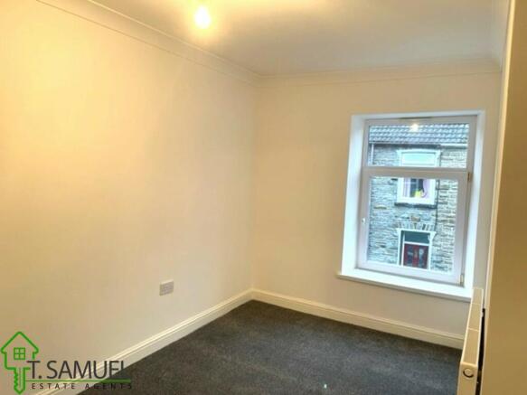 Bedroom 1a