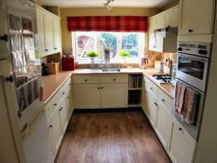 Kitchen / Breakfast Room