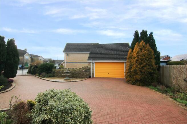 Garage/Parking