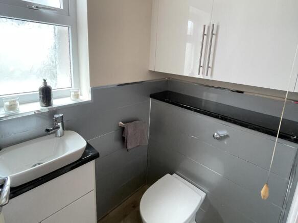 3 bed Semi-Detached for sale Image 9