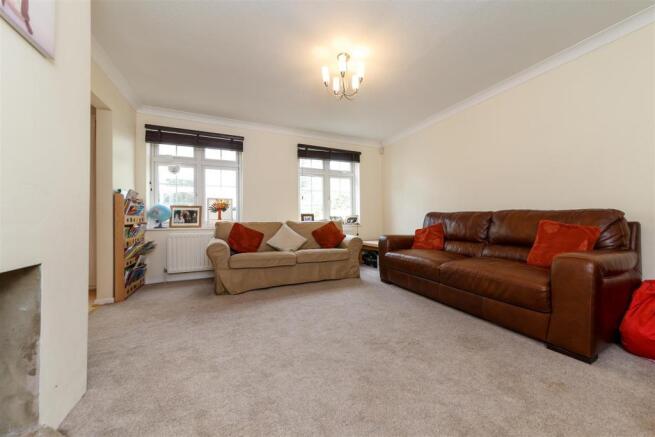 15 Gorst Close (12 of 23).jpg