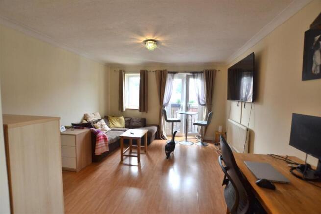 Living Room 1.JPG