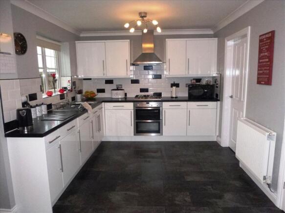 KITCHEN/ FAMILY ROOM