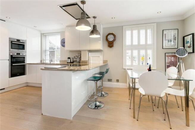 Kitchen/Dining Area