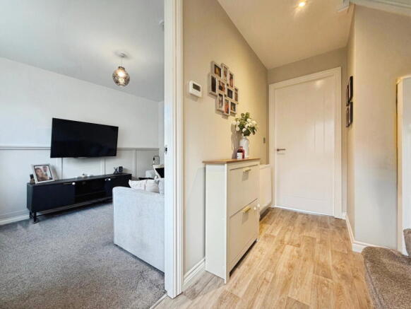 2 bed Semi-Detached for sale Image 9