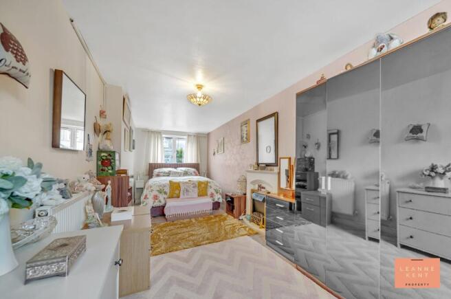 Reception/Bedroom