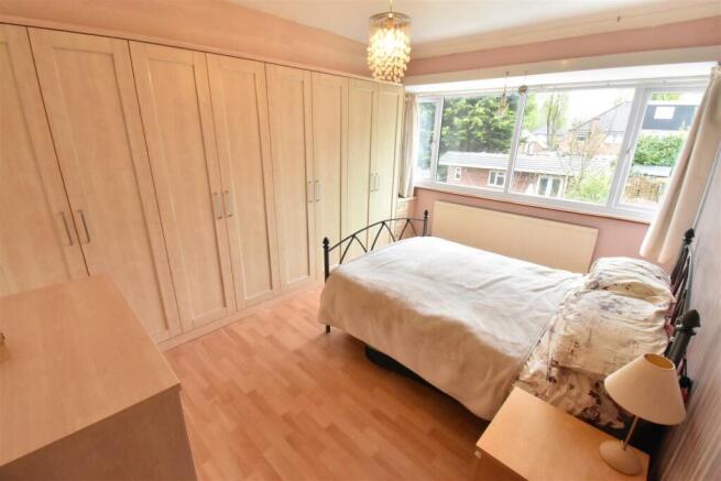 bedroom 2.JPG