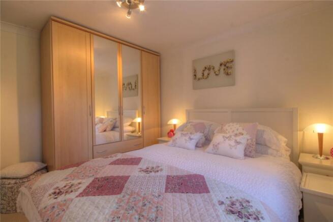 Bedroom 2 Pic 2