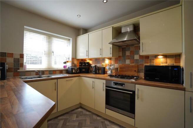 4 bed Town House for sale Image 7