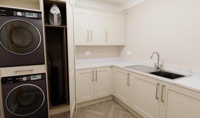 3 bed Detached Bungalow for sale Image 5