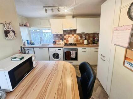 Four Horseshoes Park, Seasalter Road, Graveney, Faversham, ME13