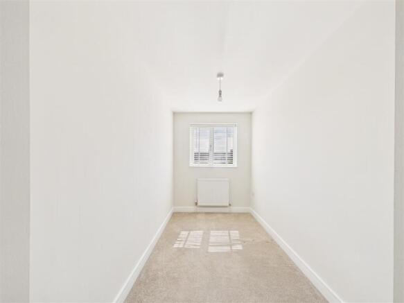 3 bed Terraced for sale Image 9