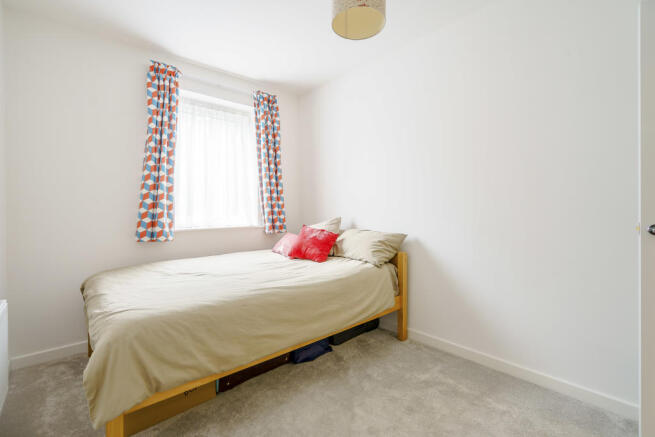 8425303-interior11