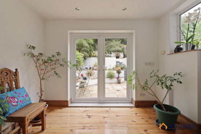 3 bed Terraced for sale Image 10