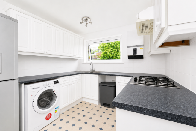 2 bed Apartment for sale Image 5