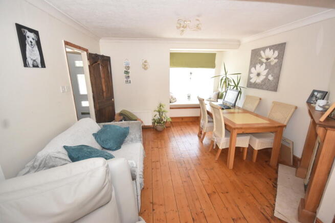 Living room 2