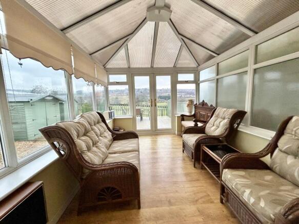 4 bed Semi-Detached for sale Image 5