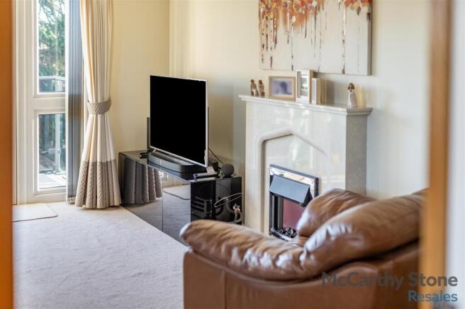 2 bed Apartment for sale Image 5