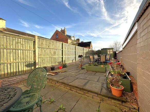 Well-Appointed Garden 882