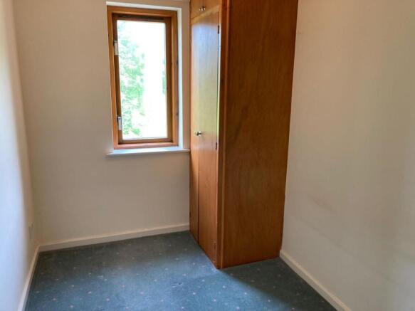 Bedroom 1.jpg