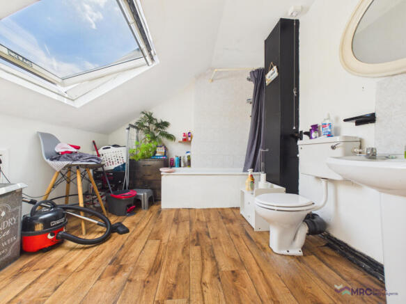 4 bed Terraced for sale Image 7