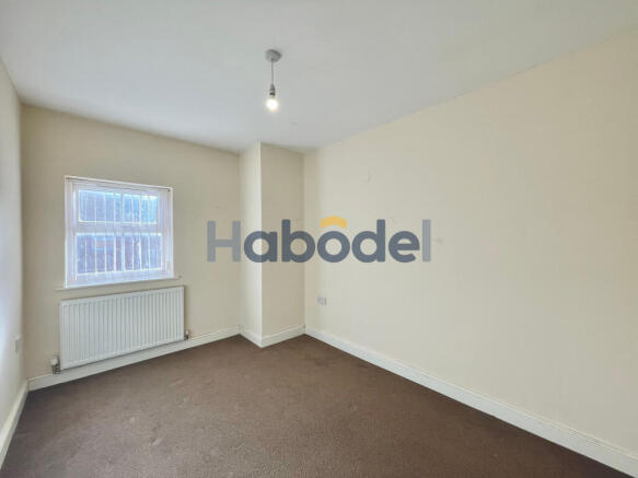 2 bed Flat to rent Image 4