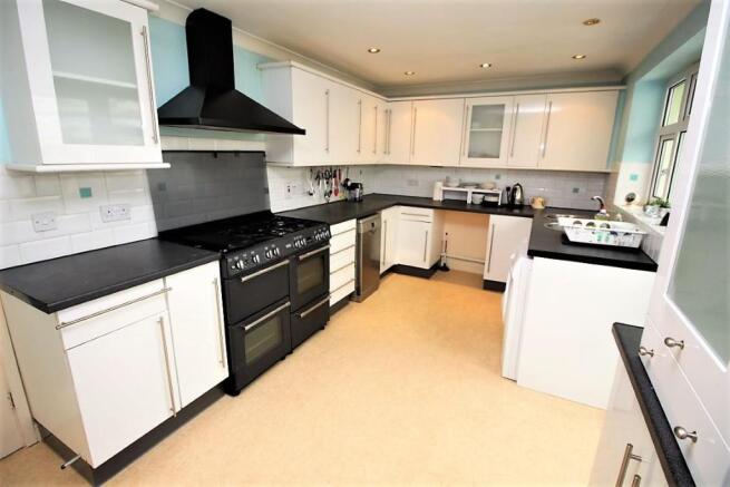 Kitchen/Breakfast Room